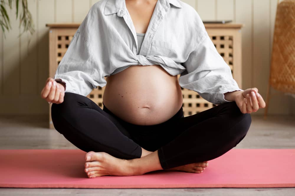 Yoga na gravidez: os benefícios da prática durante o período