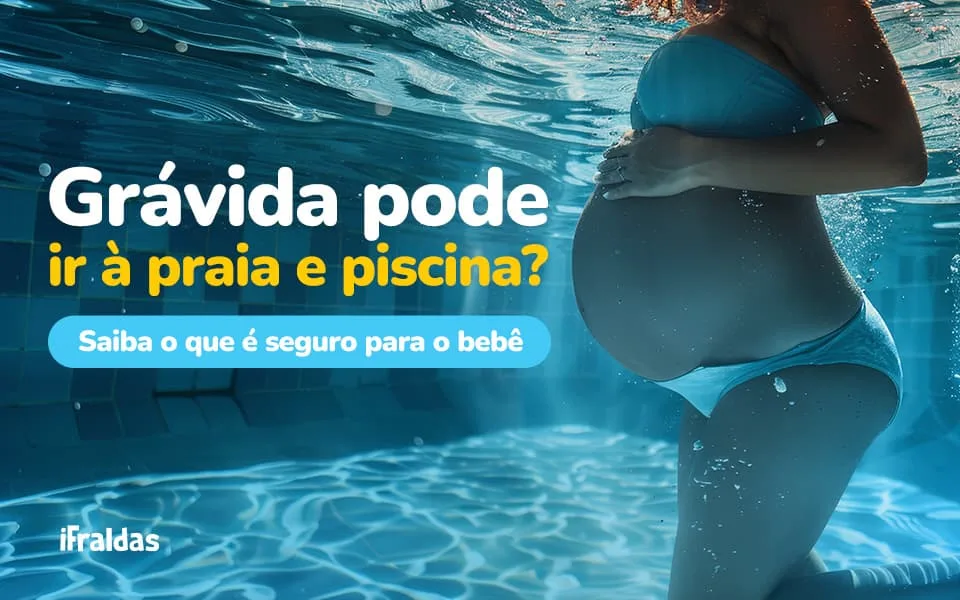Grávida nadando numa piscina.